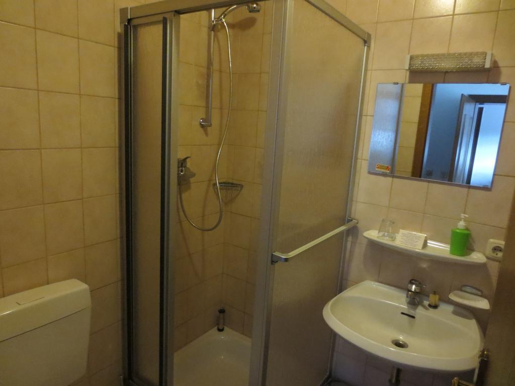 Gasthof Pension Kirschner Lappersdorf  Екстериор снимка